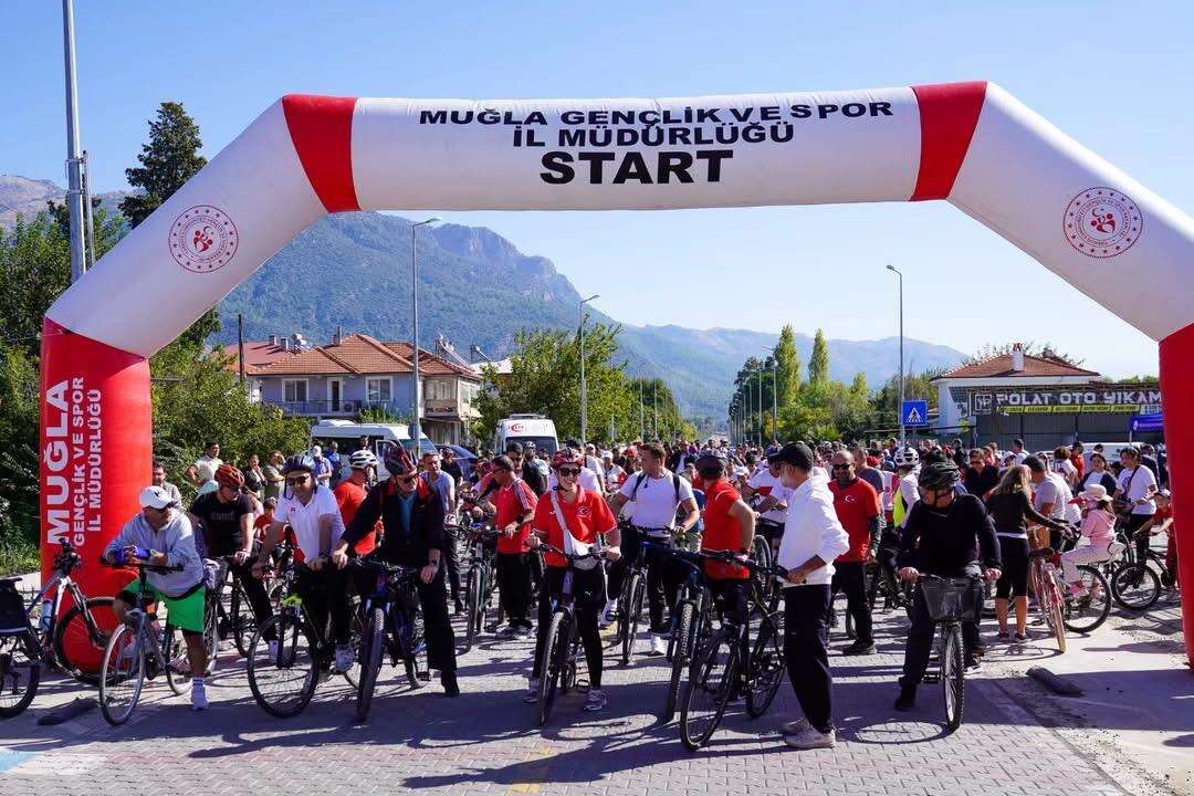 Köyceğiz’de Cumhuriyet Coşkusu Bisiklet Turu ve Şenlikle Yaşandı 5